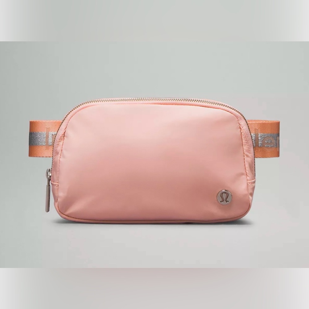 Lululemon Everywhere Belt Bag 1L